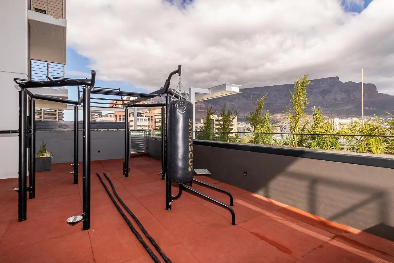 Modern Sanctuary In The Heart Of Cbd W Pool, Outdoor Gym Daire Cape Town Güney Afrika
