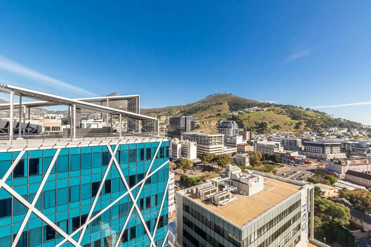 Modern Sanctuary In The Heart Of Cbd W Pool, Outdoor Gym Daire Cape Town Güney Afrika