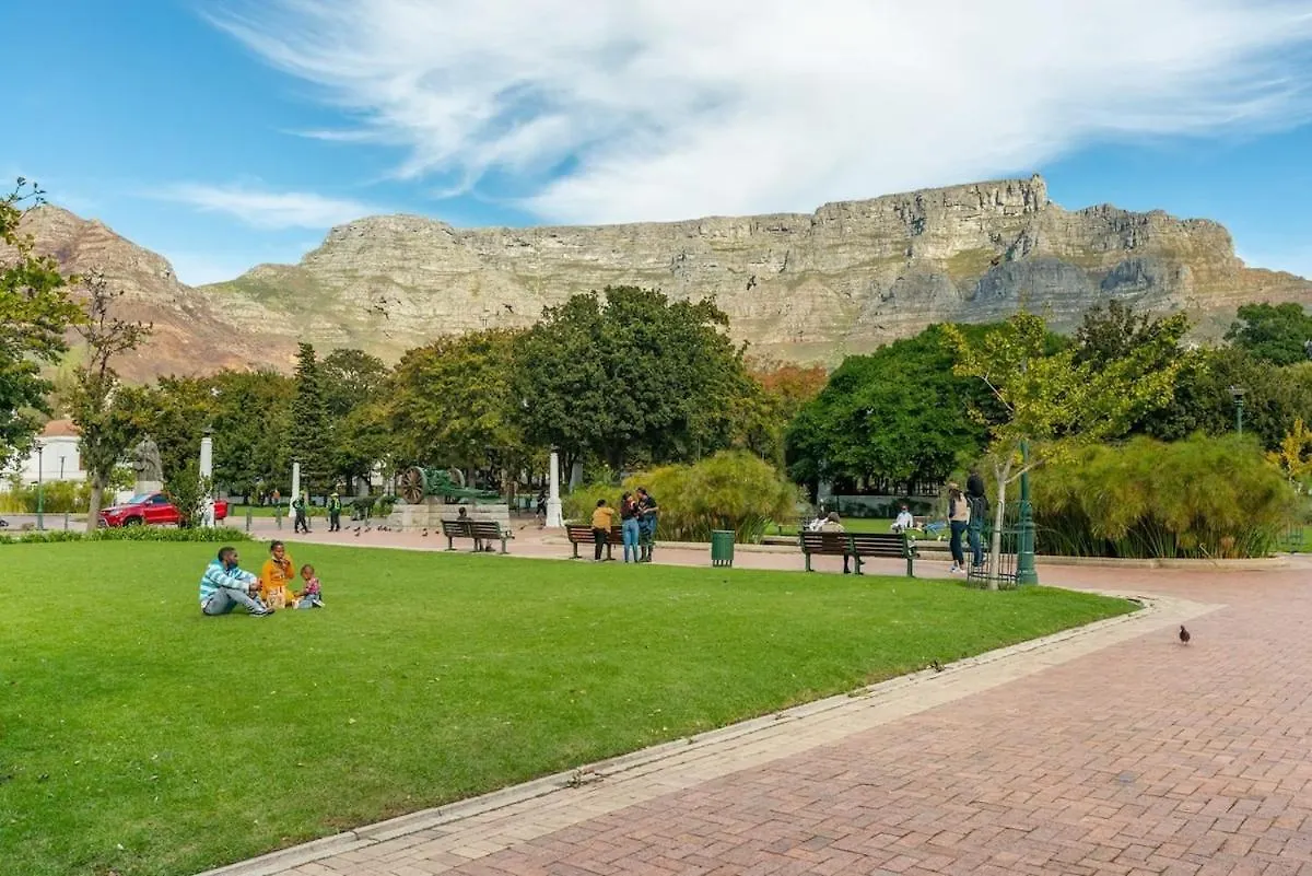 Modern Sanctuary In The Heart Of Cbd W Pool, Outdoor Gym Daire Cape Town Güney Afrika