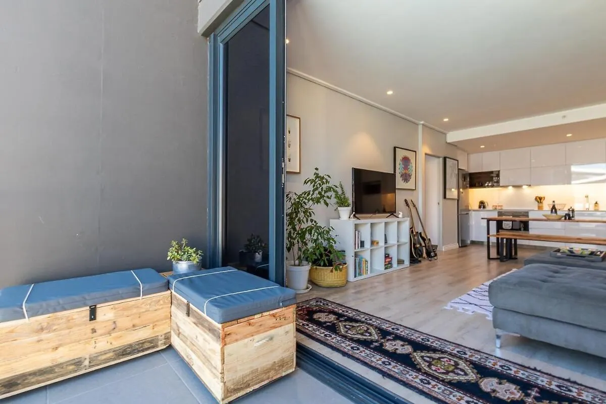 Modern Sanctuary In The Heart Of Cbd W Pool, Outdoor Gym Daire Cape Town