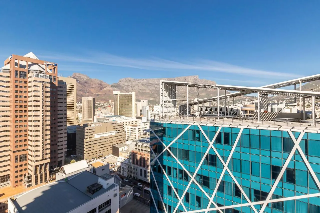Modern Sanctuary In The Heart Of Cbd W Pool, Outdoor Gym Apartment Cape Town