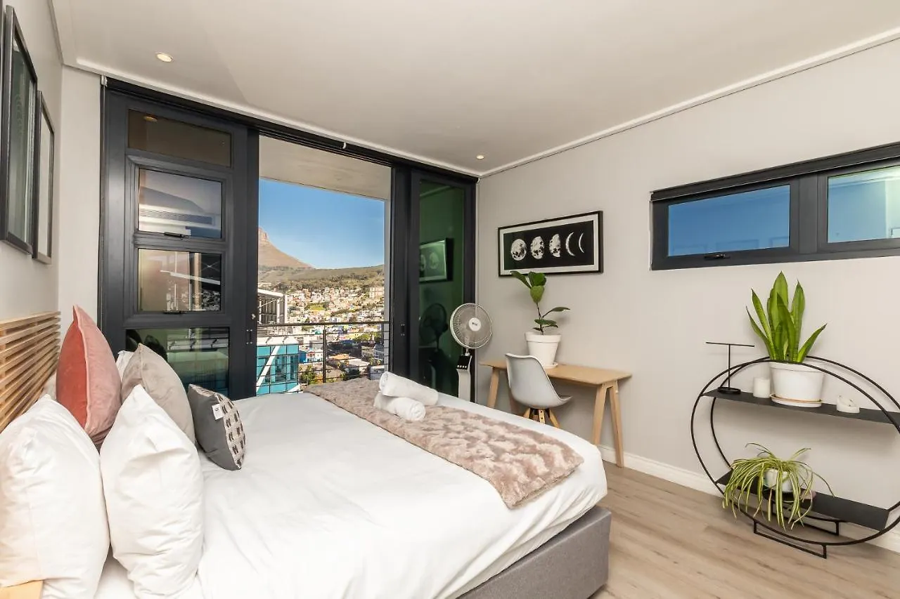 Modern Sanctuary In The Heart Of Cbd W Pool, Outdoor Gym Apartment Cape Town