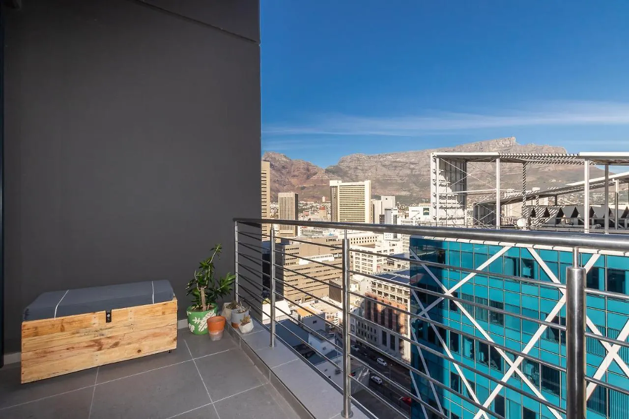 Modern Sanctuary In The Heart Of Cbd W Pool, Outdoor Gym Apartment Cape Town